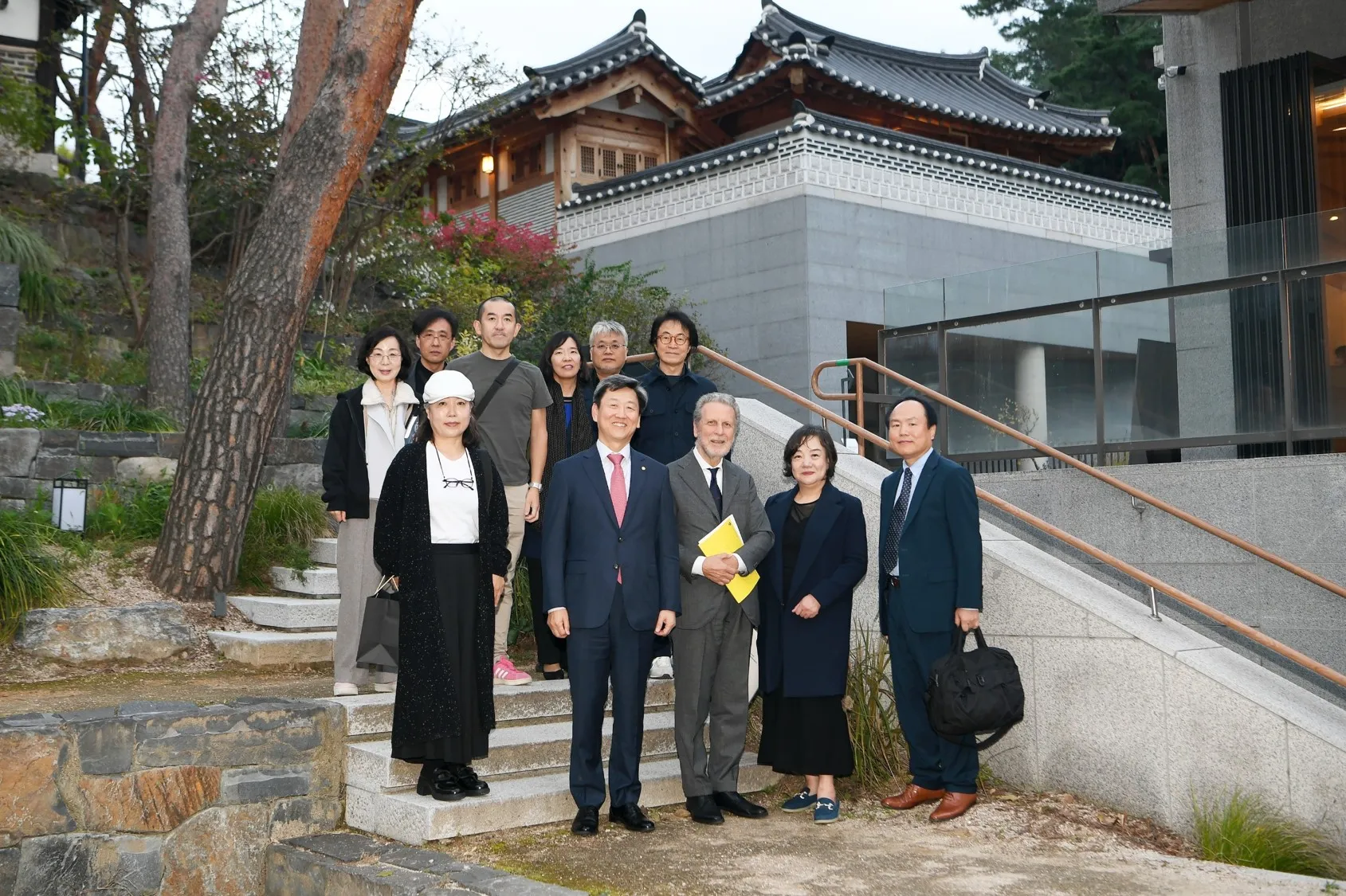 Directions for Creative Design Education Enabling Sustainable Growth in …